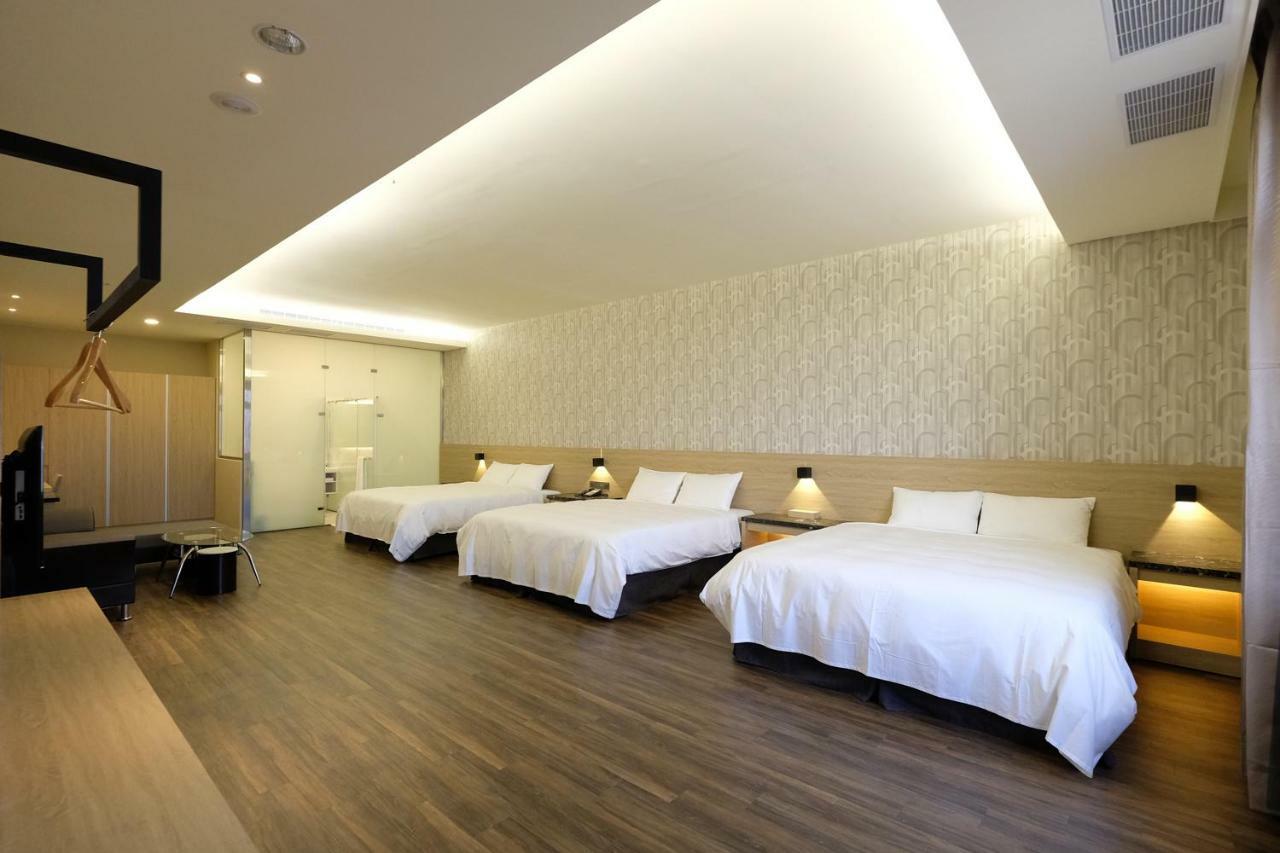 Yu Chun Hotel Taichung Exterior foto